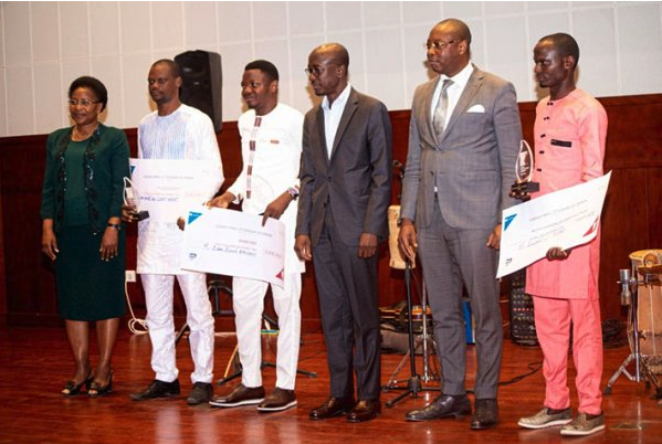 Capture d&rsquo;écran 2022-12-18 à 11.29.16.png (449 KB)